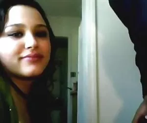 Smart northindian zia fa pompino a gallo suo partner