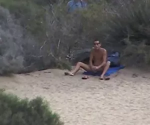 ragazza con i capelli neri di razza mista non può ottenere abbastanza grande gallo nero, il suo cazzo