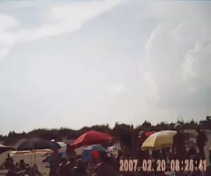 Questo vestito poco carino sta per farvi sembrare caldo