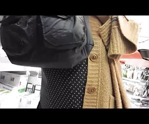 belle curve e bottino in questo vestito