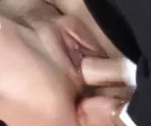 Elle ejacule comme ONU mec et se fait jouir 3 fois!! Francese