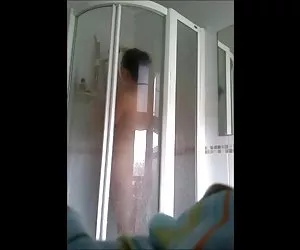 alzati la gonna, in autobus