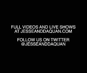 alzati la gonna ragazza nera