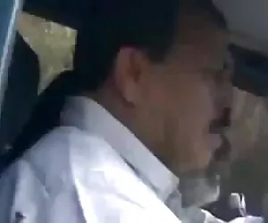 Carmen hayes prende il controllo completo