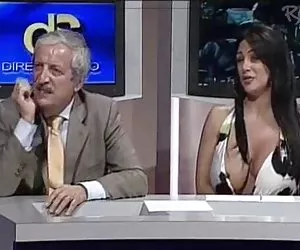 milf italiana alimentando sporco parlante pelosa troia anale culo