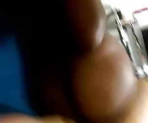 Naughty teen asiatica ha la figa stretta scremata da turista