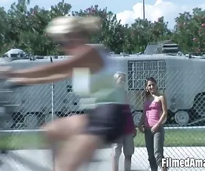 Eric usa un piede prima di fare sesso