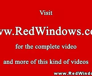 Il papa - che le piace adorare i piedi