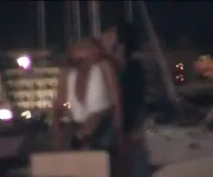 Desi bhabhi indiano parlare tenendo il cazzo in bocca