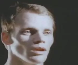 bella latina curvy implora per di più nella sua parte posteriore