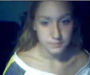 Babes - hot gf bionda si spoglia le mutandine per sesso intenso