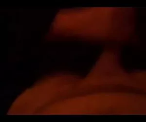 brutta ragazza in cazzo camera bagno succhiare e sputare