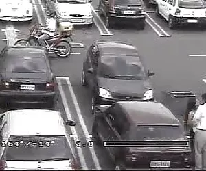 bella giovane ragazza ottiene toccato da un sacco di uomini