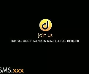 bionda calda bionda con grande corpo gode di amante