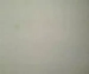 davanti allo specchio