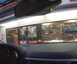 hornyagent kate cade per un colloquio di lavoro finto e scopa