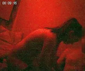 tettona teen bionda succhiare un gallo vecchio in palestra