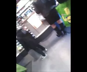 Bianco cagna ottiene nel culo cazzo farcito