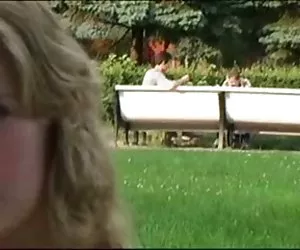 Grande polo ballerino riceve