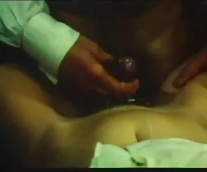 (come in Occidente appeso)