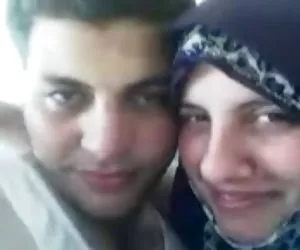 Sexy matura milf scopata da due uomini