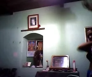 Rosa slut ottiene culo speronato