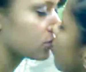 puttana grassoccio si diffonde il suo asino guance per enorme gallo