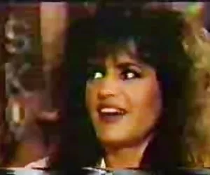 Skank utilizza la bocca come cum recepticle