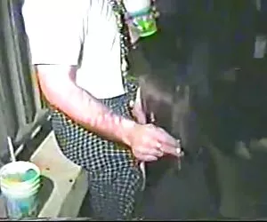 ragazza servizio lavare il gallo 3(censored)