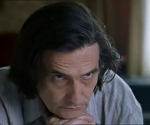 nebbiosa blu è in ricevendo bagnate e trasandate