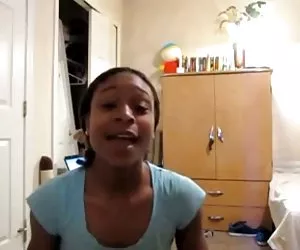 Steamy brunetta ottenere il suo asino che si estendeva da rigida pecker