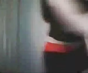 Giglio soffoca sul gallo nero