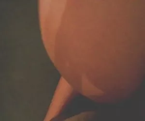 Misha - divertirsi con un giocattolo