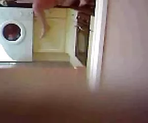 masturbazione igienica segretamente catturato da spycam