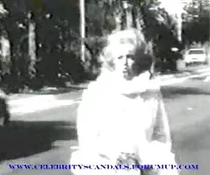 Bionda Lily Lane ottiene la sua figa ficcare il cazzo