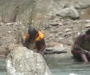cazzo di faccia ruvida Alicia angel sul ponte di appendere