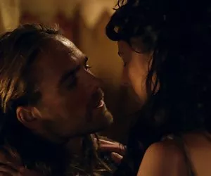 fuckof - il boss spara il suo carico in barb dalla contabilità