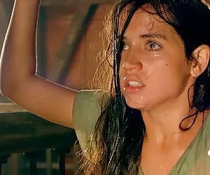 Anabell romantica scopata nel divano