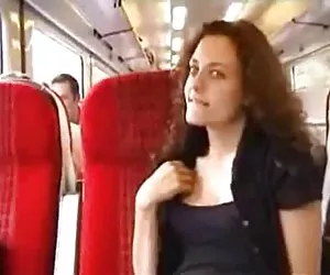 Emma mae seducenti di strappi