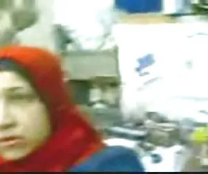 2 milfs caldi amatoriali condividono un gallo con sborrata facciale