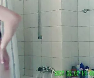 si può guardare mentre io vengo scopata da un vero uomo