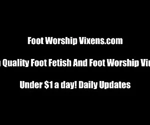 bella leccata di piedi poco sexy macy