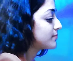 seriche cosce che Lou si masturba per voi