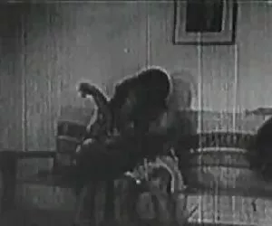 vecchia nonna masturbarsi e leccare giovane ragazza sexy